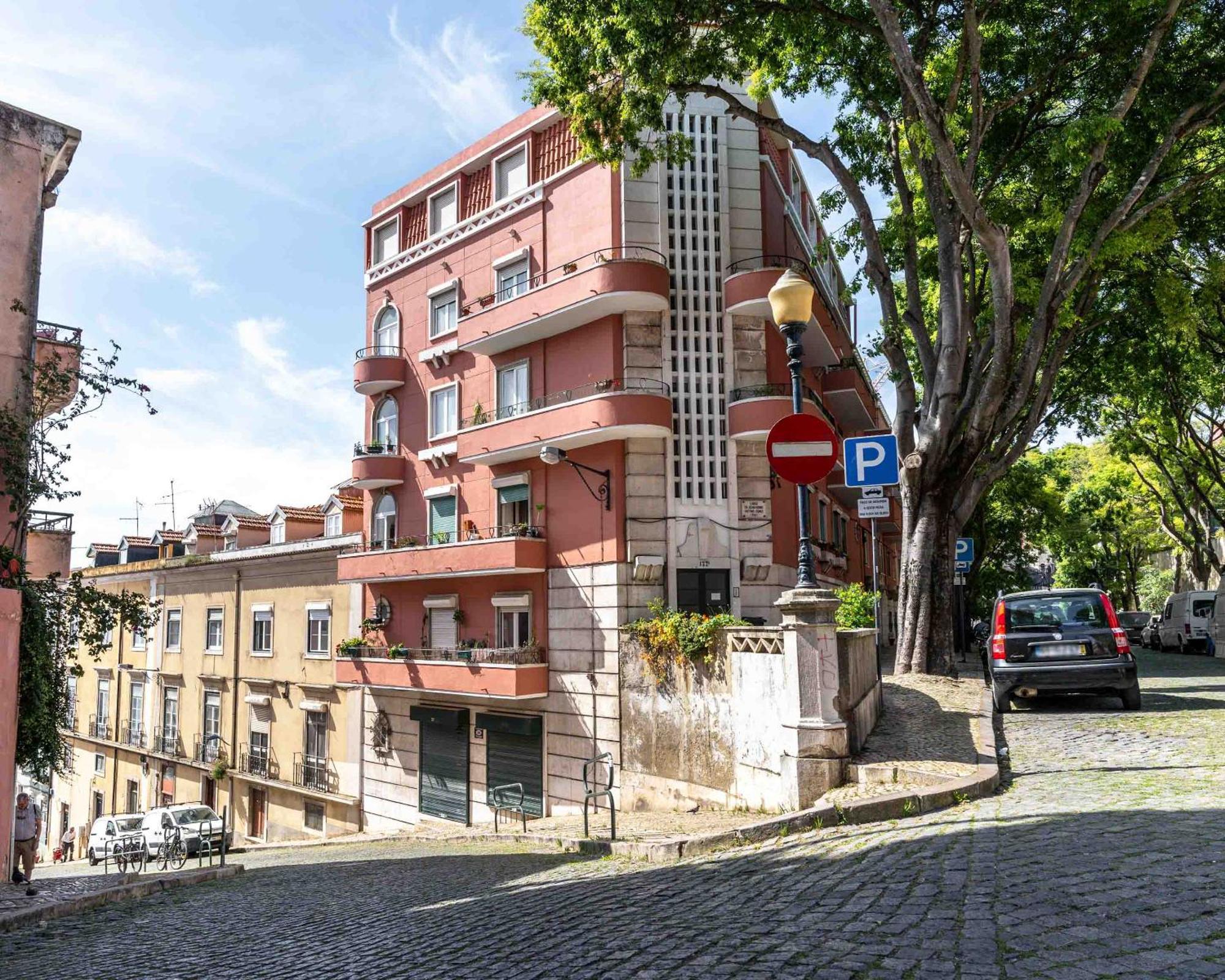 Limehome Lisbon Calcada Do Cardeal, Lisbon
